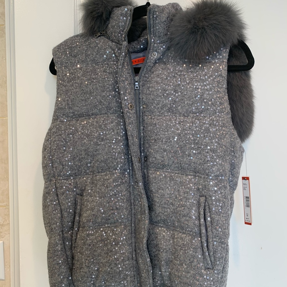 Brand new Alice+Olivia fox fur sequin vest